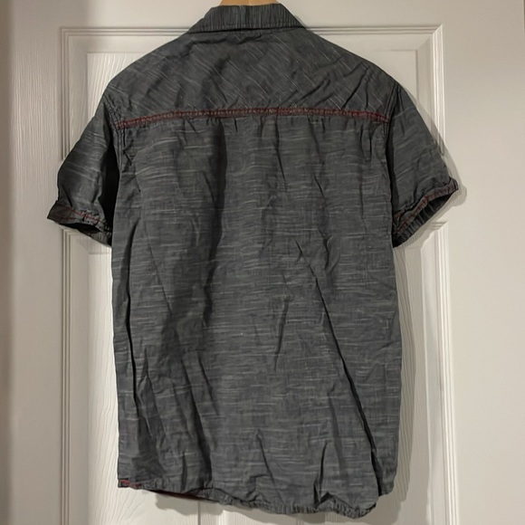 Noize grey short sleeve button up - Picture 5 of 5